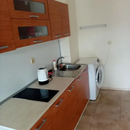 крум Apartment *